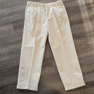 Dockers Men's Light Tan Chinos